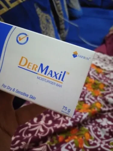 DERMAXiL Moisturiser Bar Soap 75gm photo review