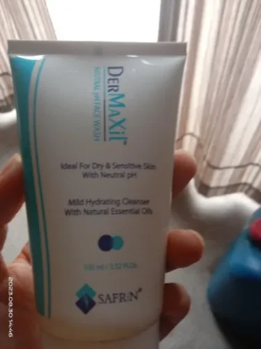 DERMAXiL Neutral pH Face Wash 150ml photo review