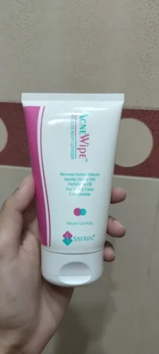 ACNEWIPE Anti Acne Milky Cleanser 150ml photo review