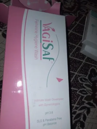 VAGISAF Feminine Hygiene Wash 180ml photo review