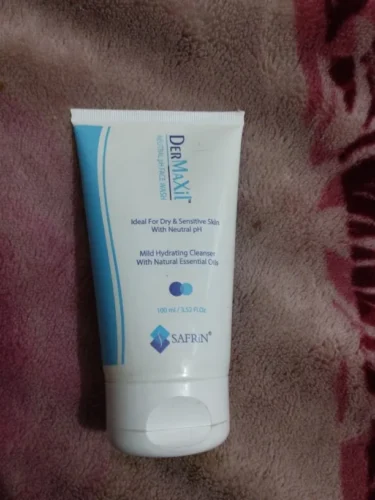 DERMAXiL Neutral pH Face Wash 150ml photo review