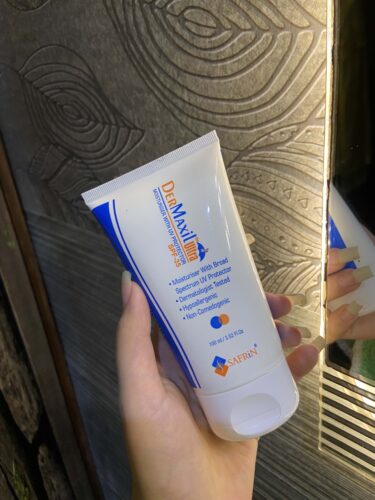 DERMAXiL ULTRA Moisturiser with UV Protector 150ml photo review