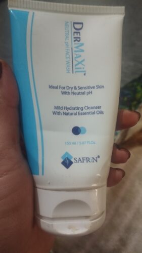 DERMAXiL Neutral pH Face Wash 150ml photo review